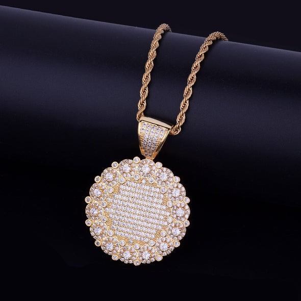 LARGE SPHERICAL CLUSTER MEDALLION + CHAIN