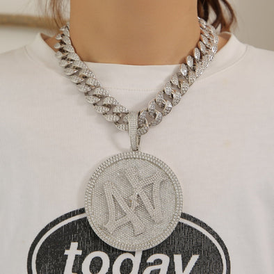 XL SPIN FONT MEDALLION + CHAIN